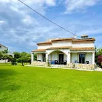 Sungate Villas